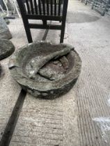 CIRCULAR STONE TROUGH (2FT ACROSS)