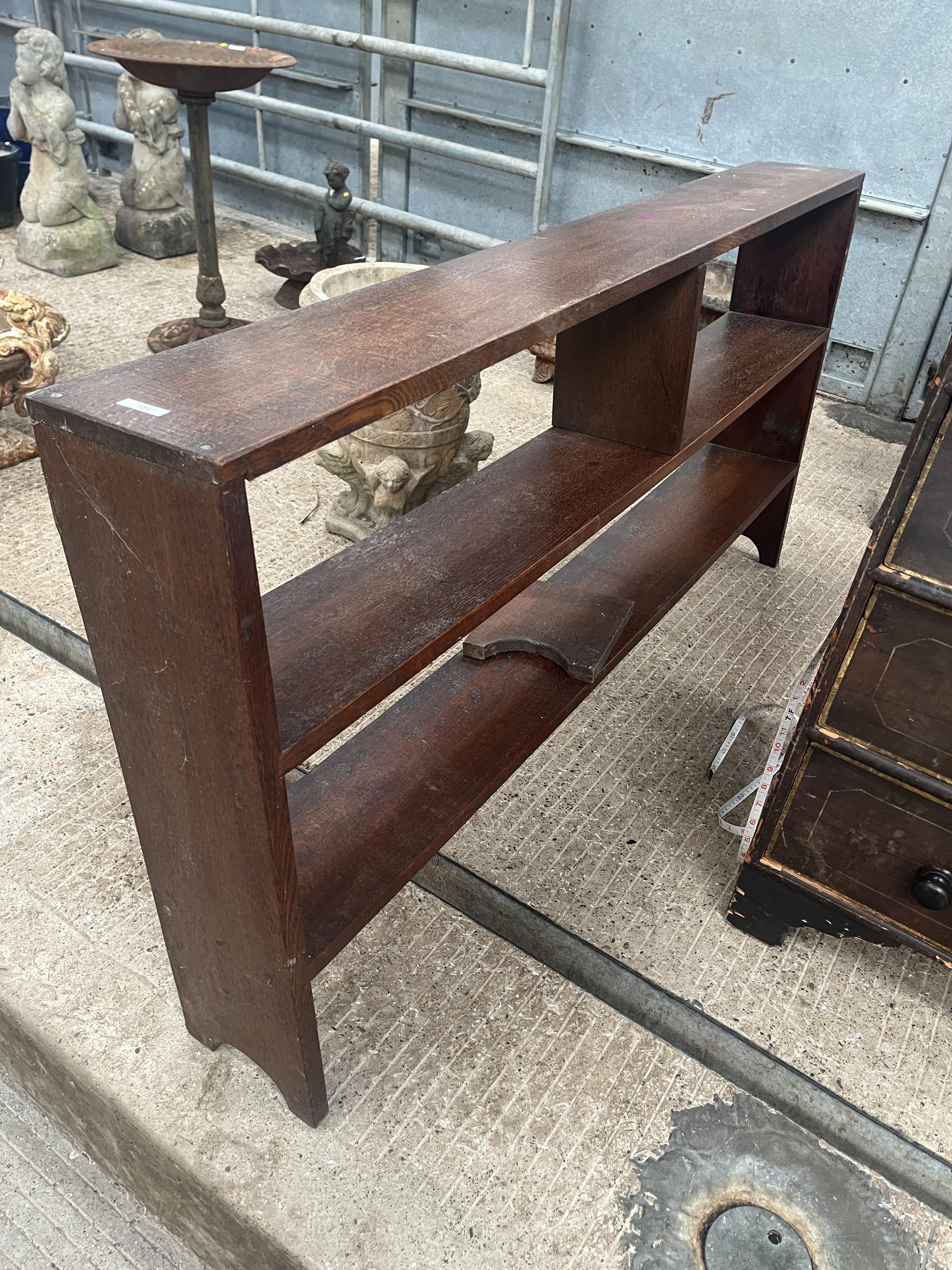 SET OF OAK SHELVING