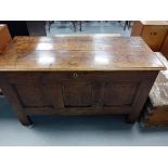 LATE 18TH EARLY 19TH CENTURY OAK COFFER