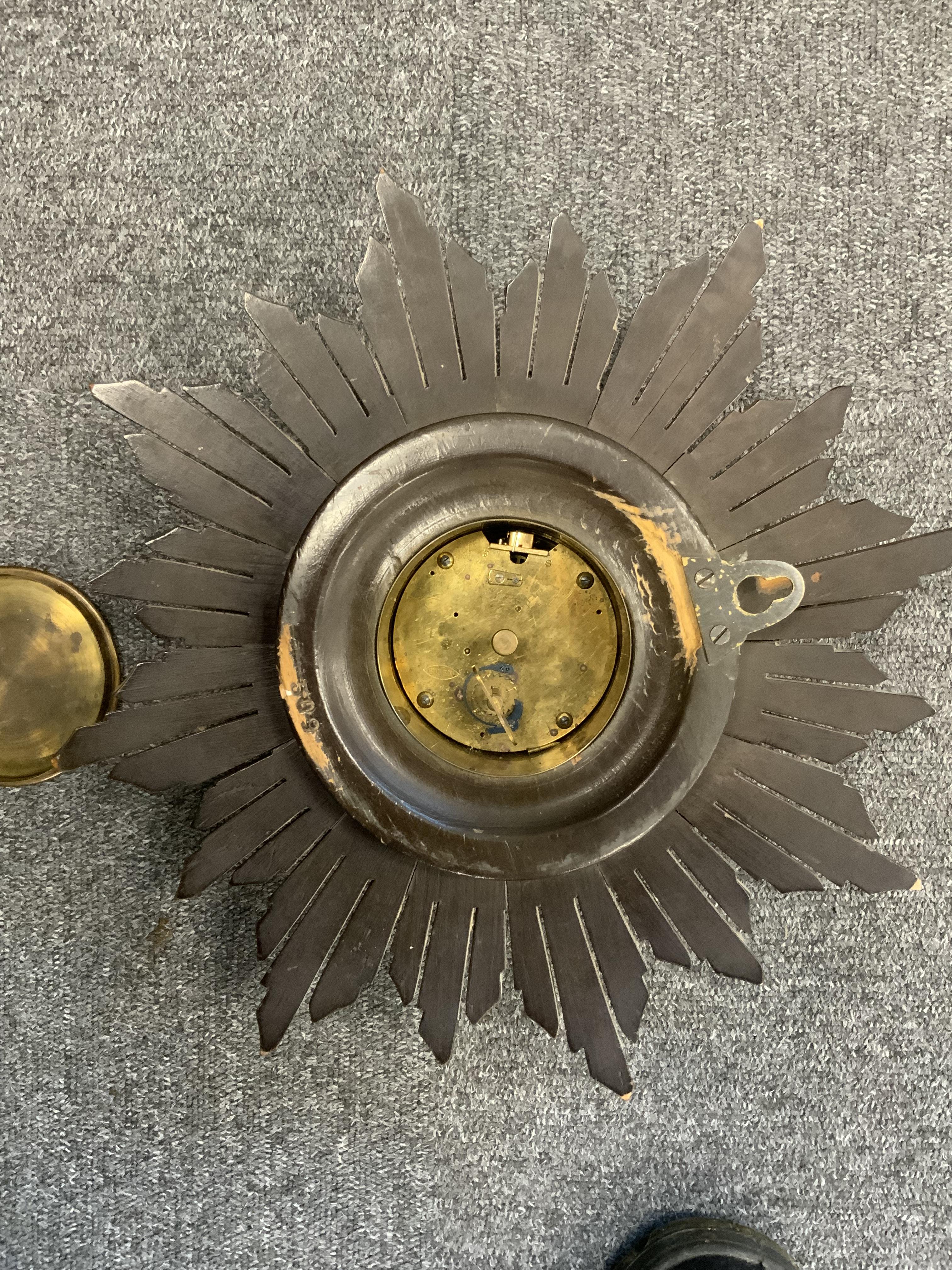 1950S SUNBURST SWISS WALL CLOCK - Bild 4 aus 4