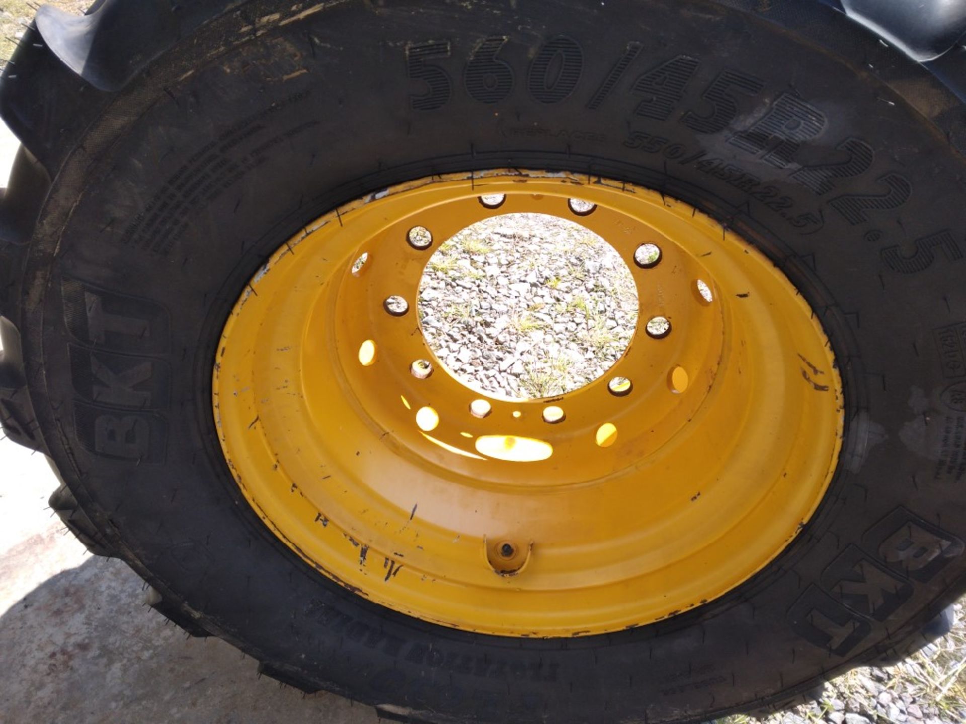 NEW BKT ULTRA FLOATATION TYRE - Image 6 of 7