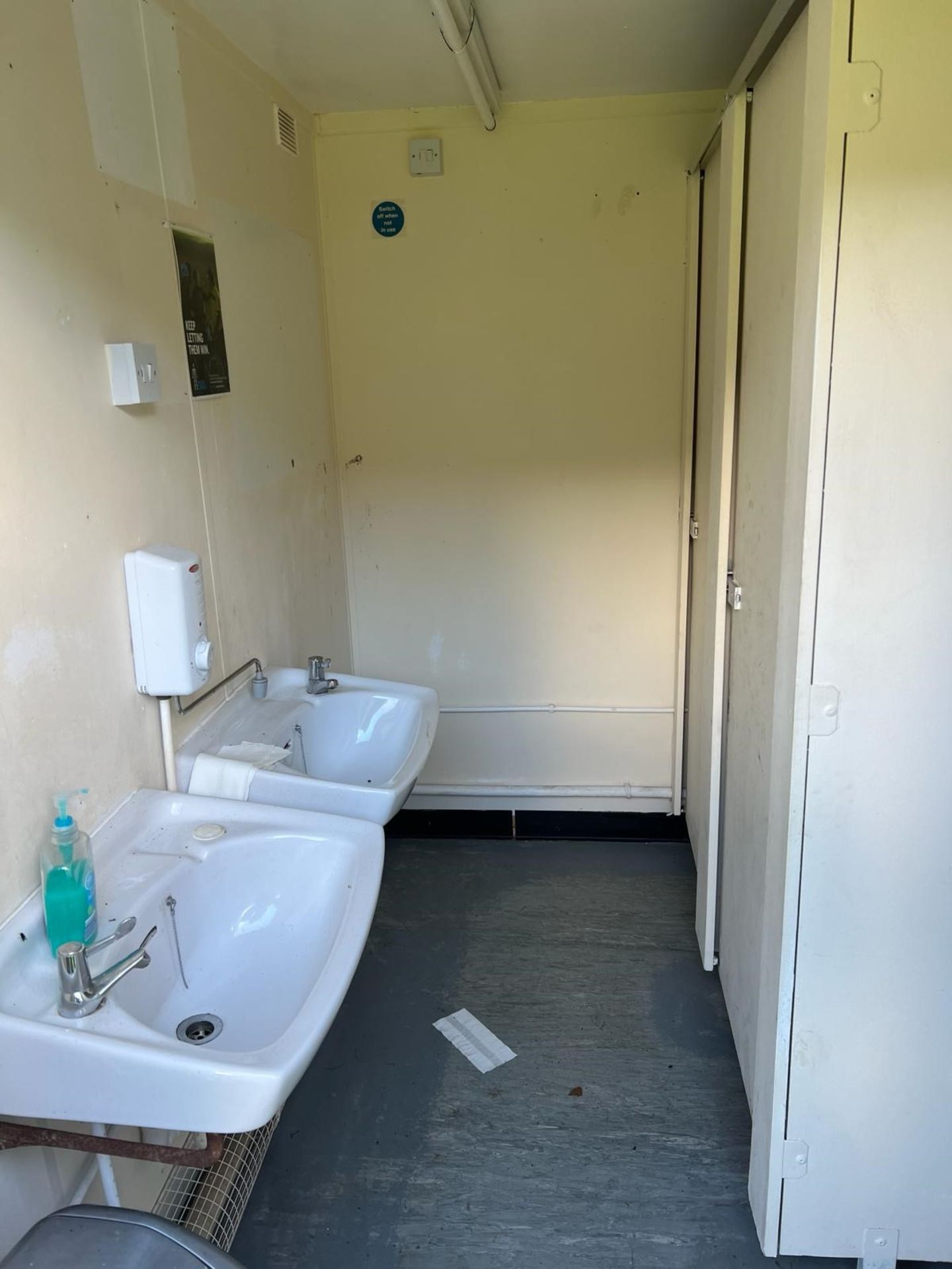 TOILET BLOCK 2 + 1 - Image 8 of 8