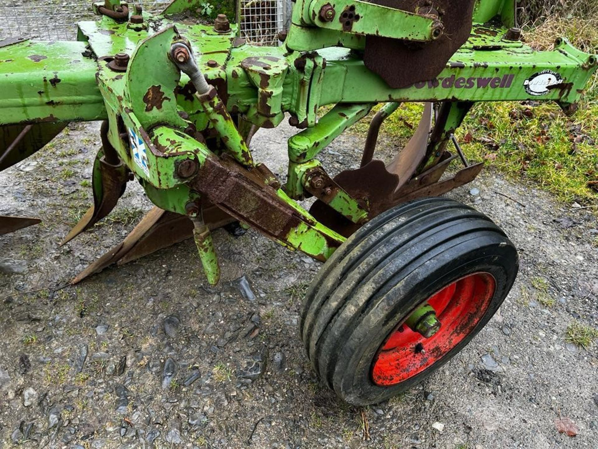 DOWDESWELL DP100 4 FURROW REV PLOUGH - Image 6 of 9