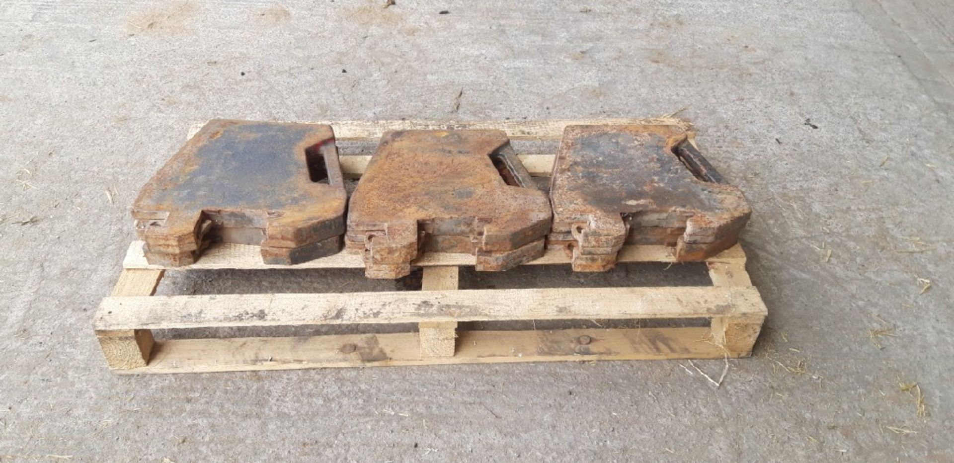 6 X MASSEY FERGUSON 45kg WEIGHTS