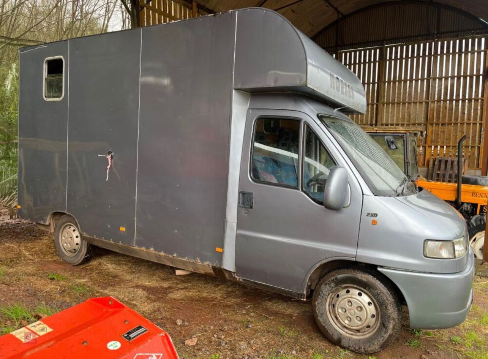 RIGID PANEL VAN HORSEBOX - Image 2 of 10