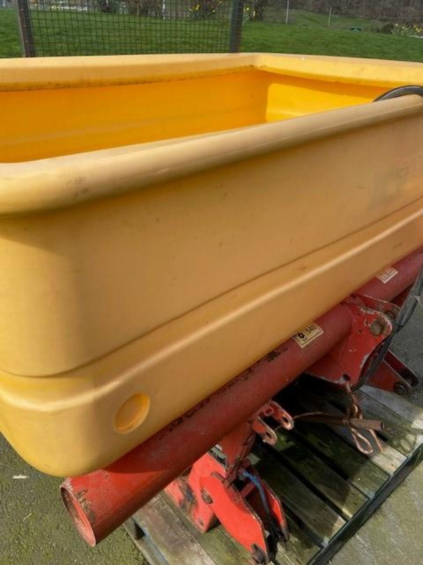 TEAGLE XT48 FERTILISER SPREADER - Bild 2 aus 3