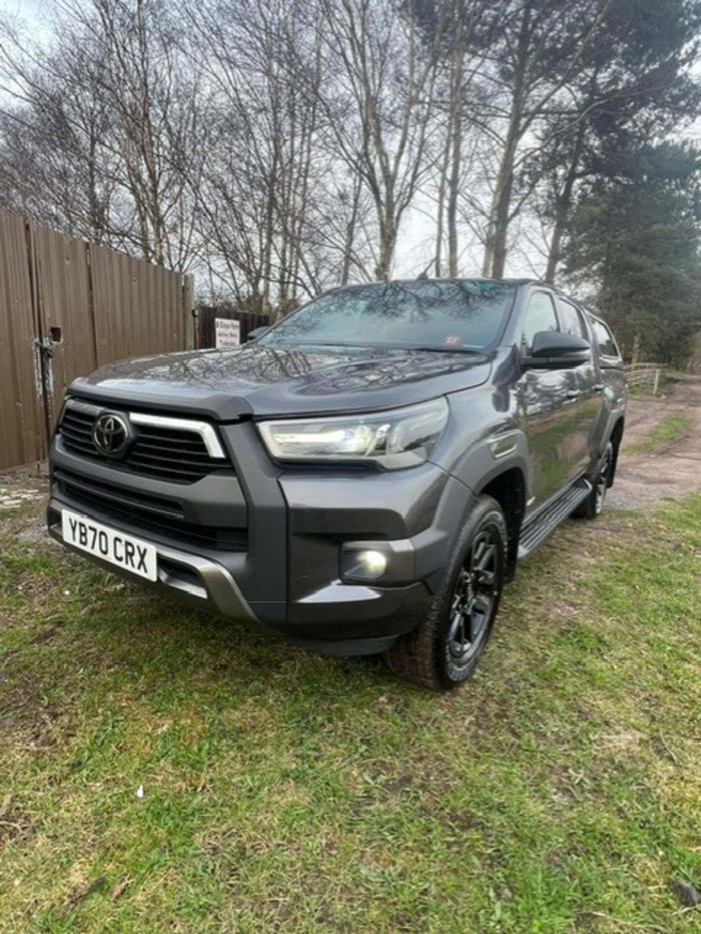 2021 TOYOTA HILUX INVINCIBLE X