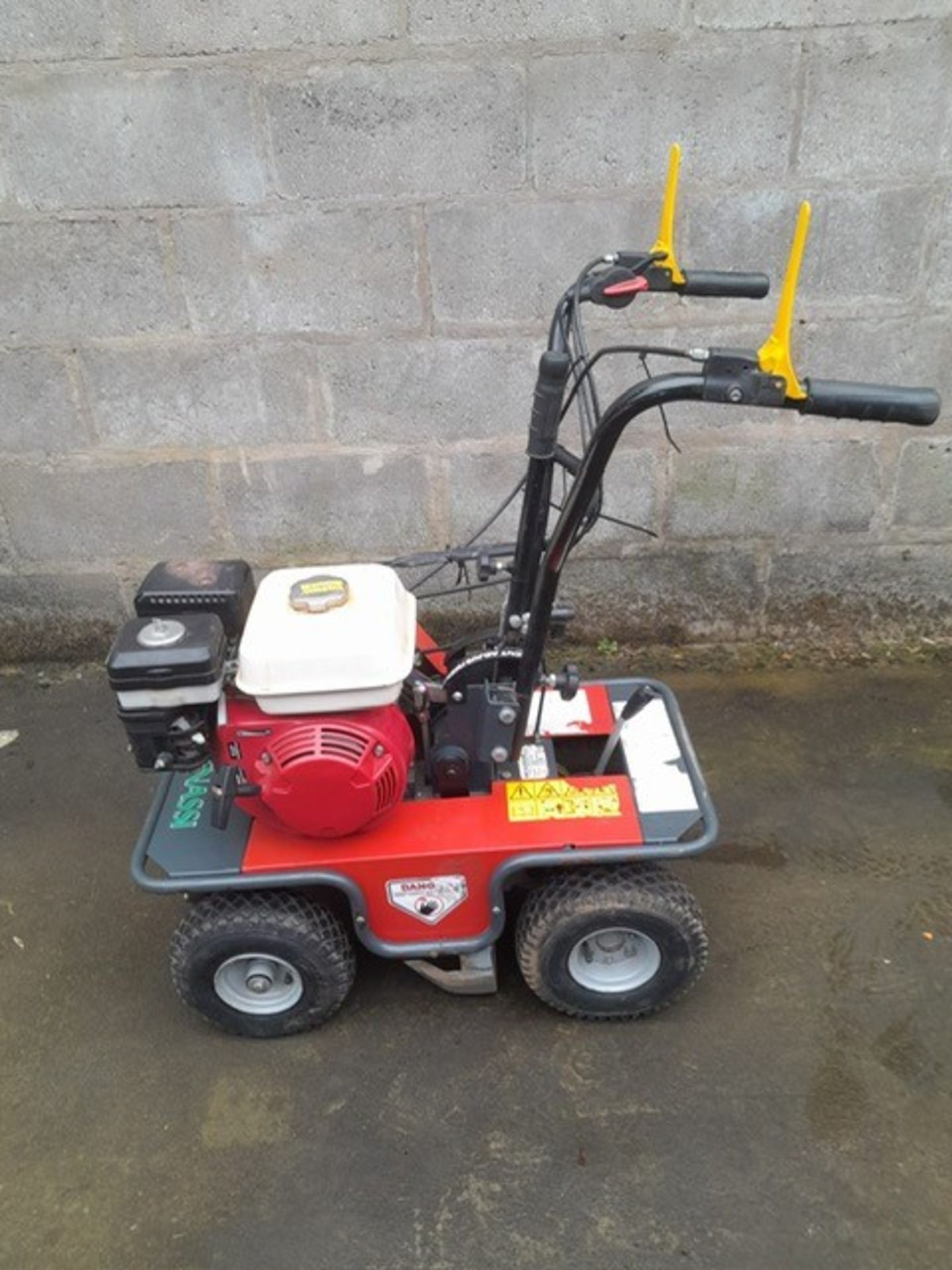 HONDA TURF CUTTER