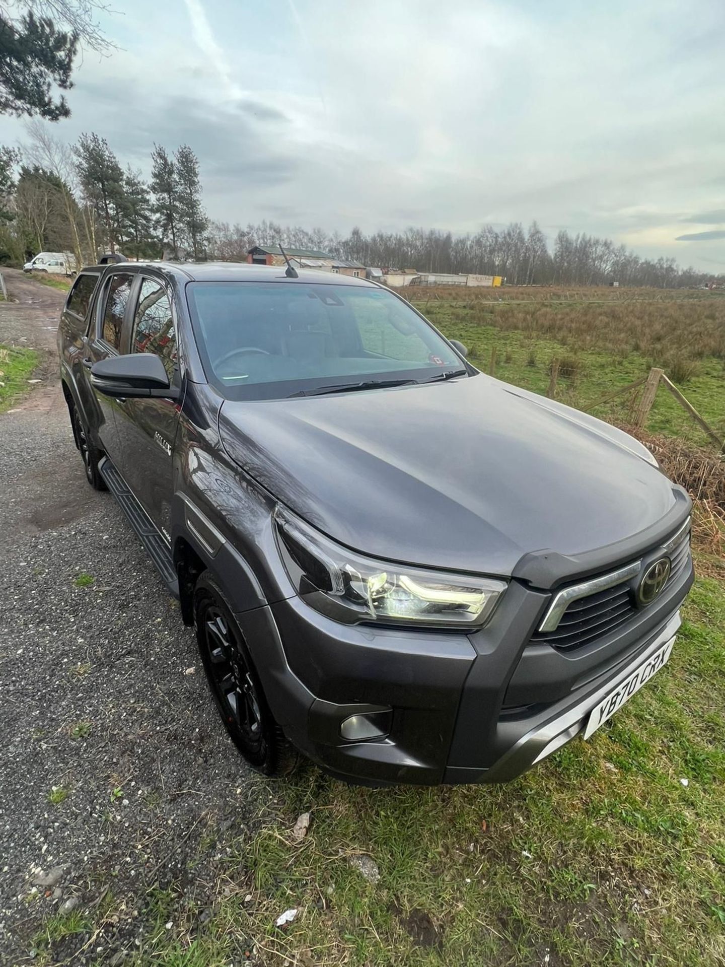 2021 TOYOTA HILUX INVINCIBLE X - Image 17 of 19