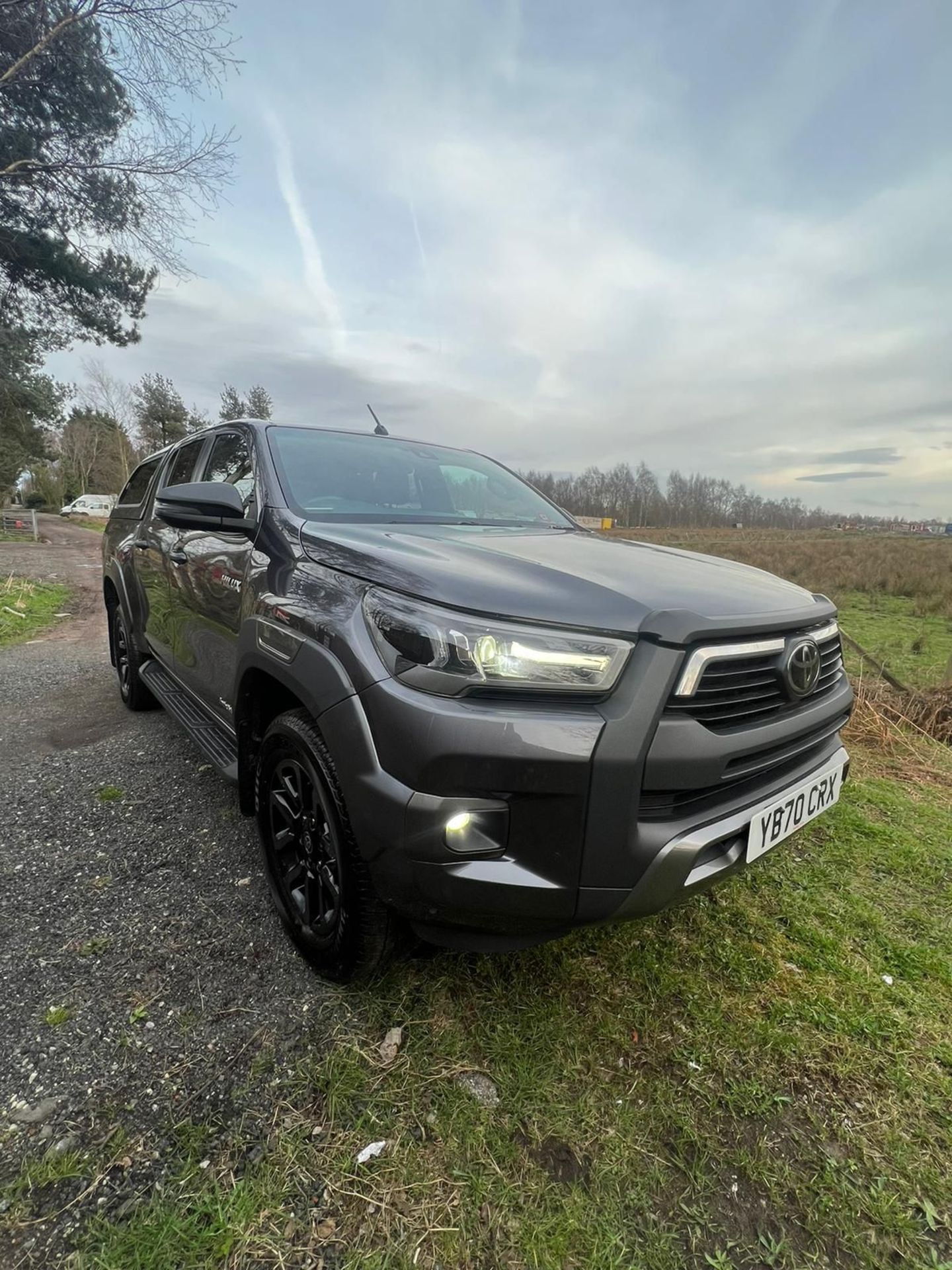 2021 TOYOTA HILUX INVINCIBLE X - Image 6 of 19