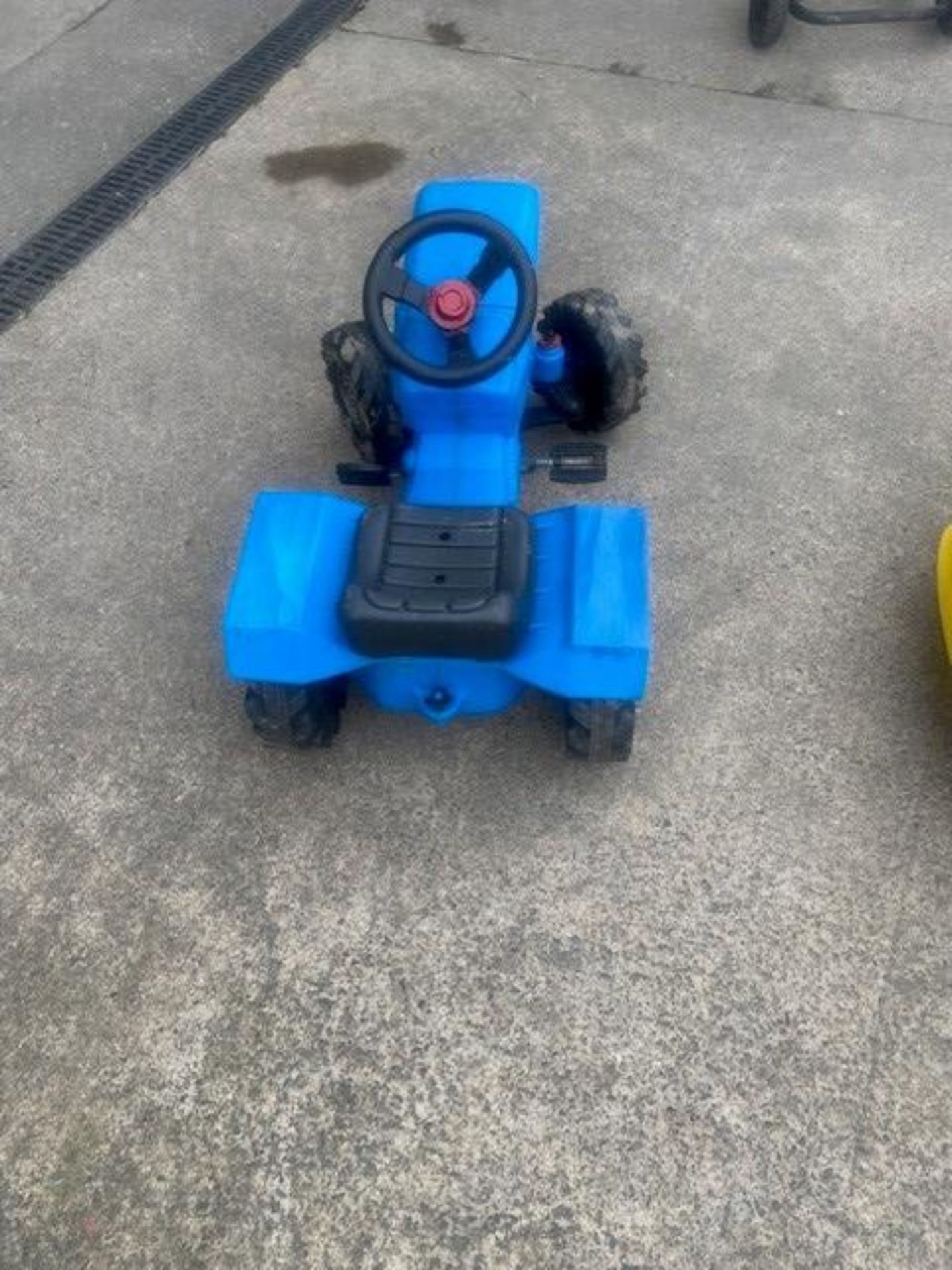 TOY TRACTOR - Image 3 of 3