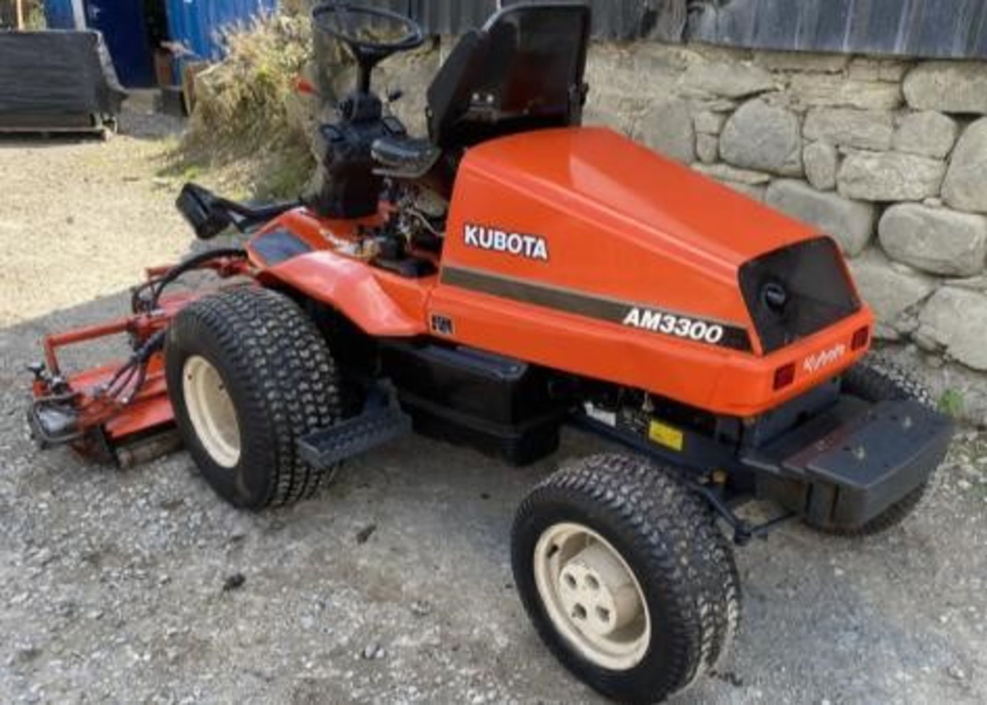 KUBOTA AM 3300 TRIPLE GANG MOWER - Image 3 of 9