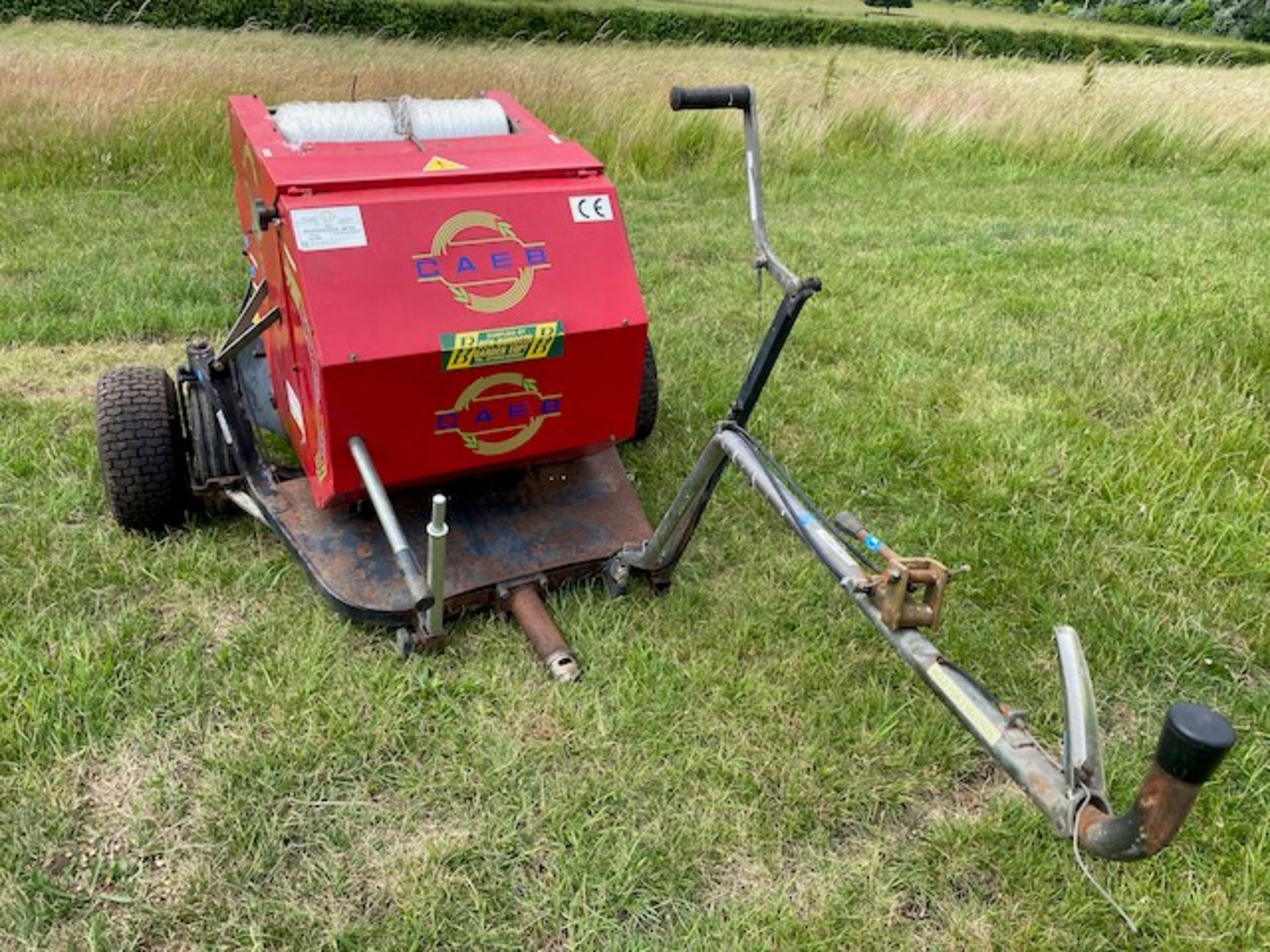 CAEB MOUNTAIN PRESS: MINI ROUND BALER