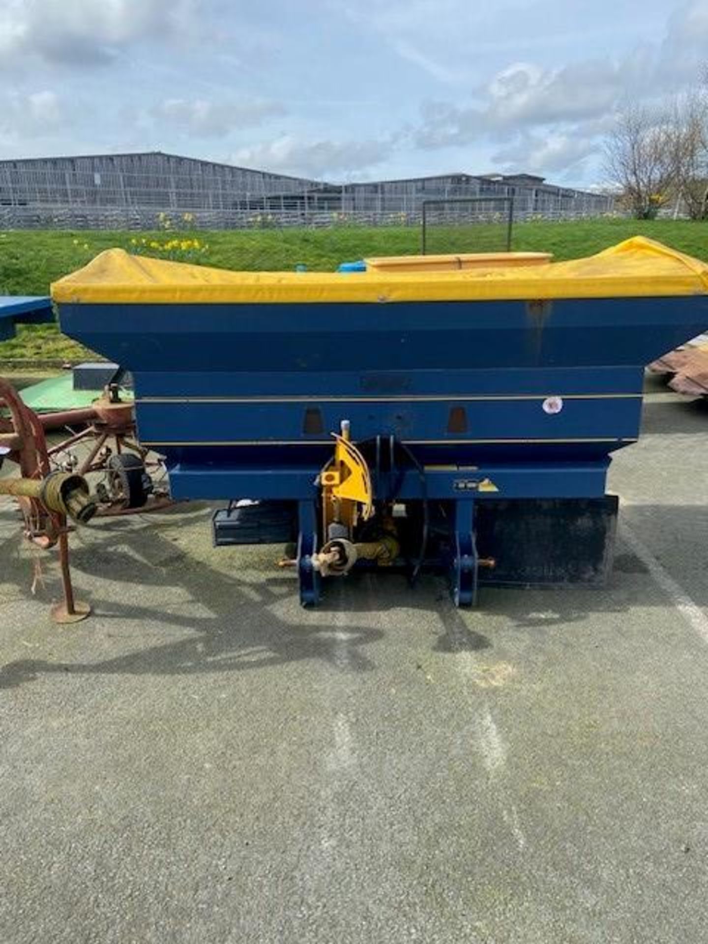 KRM FERTILISER SPREADER - Bild 2 aus 2