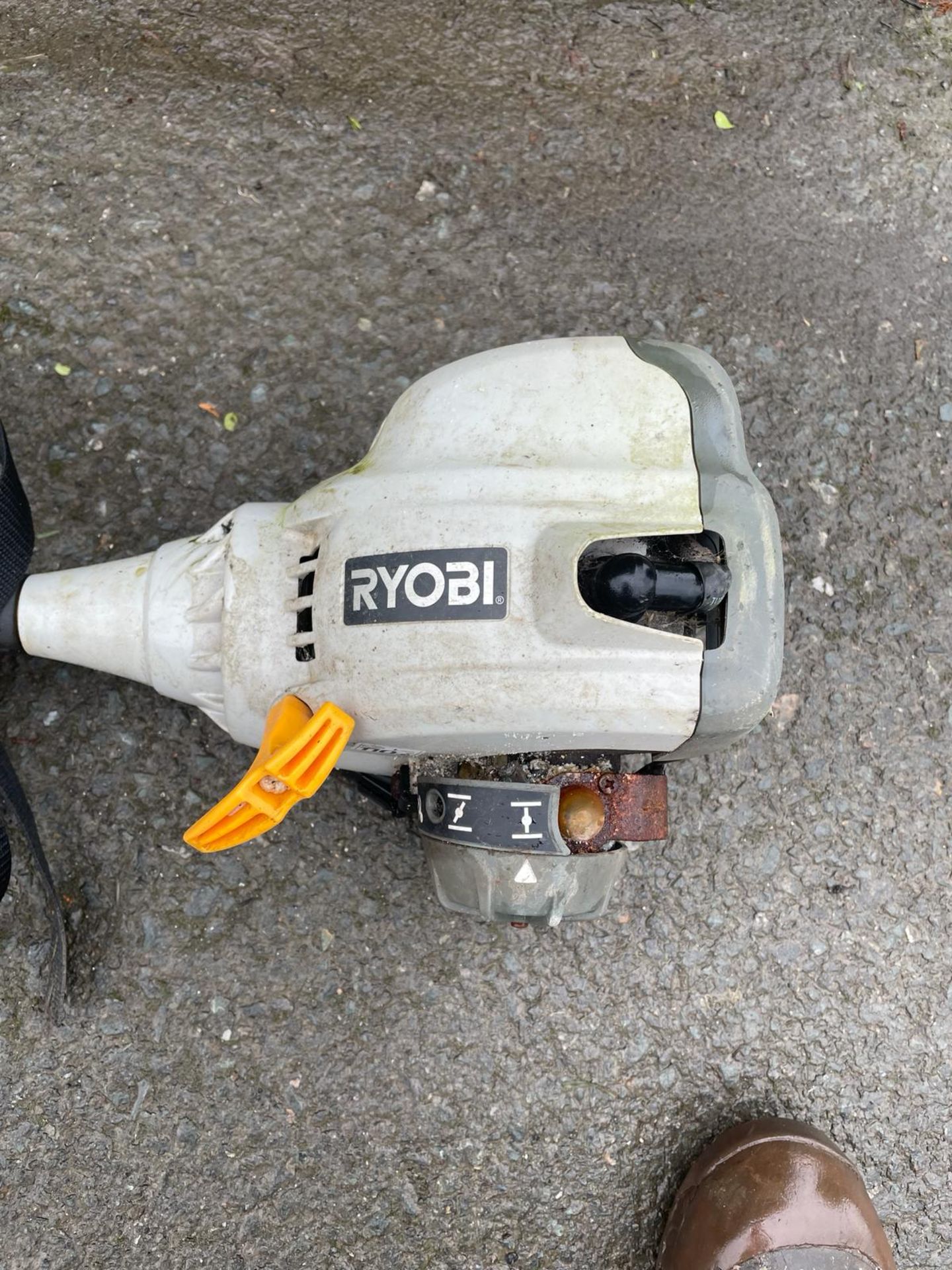 RYOBI STRIMMER/HEDGE TRIMMER - Image 2 of 2