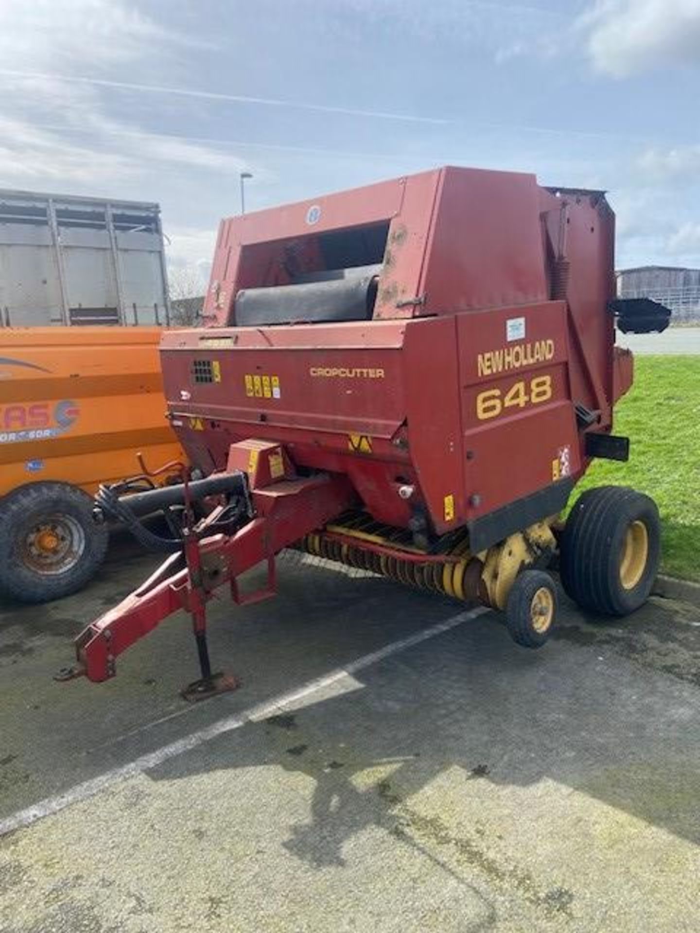 NEW HOLLAND 648 ROUND BALER IN WO - Bild 2 aus 5