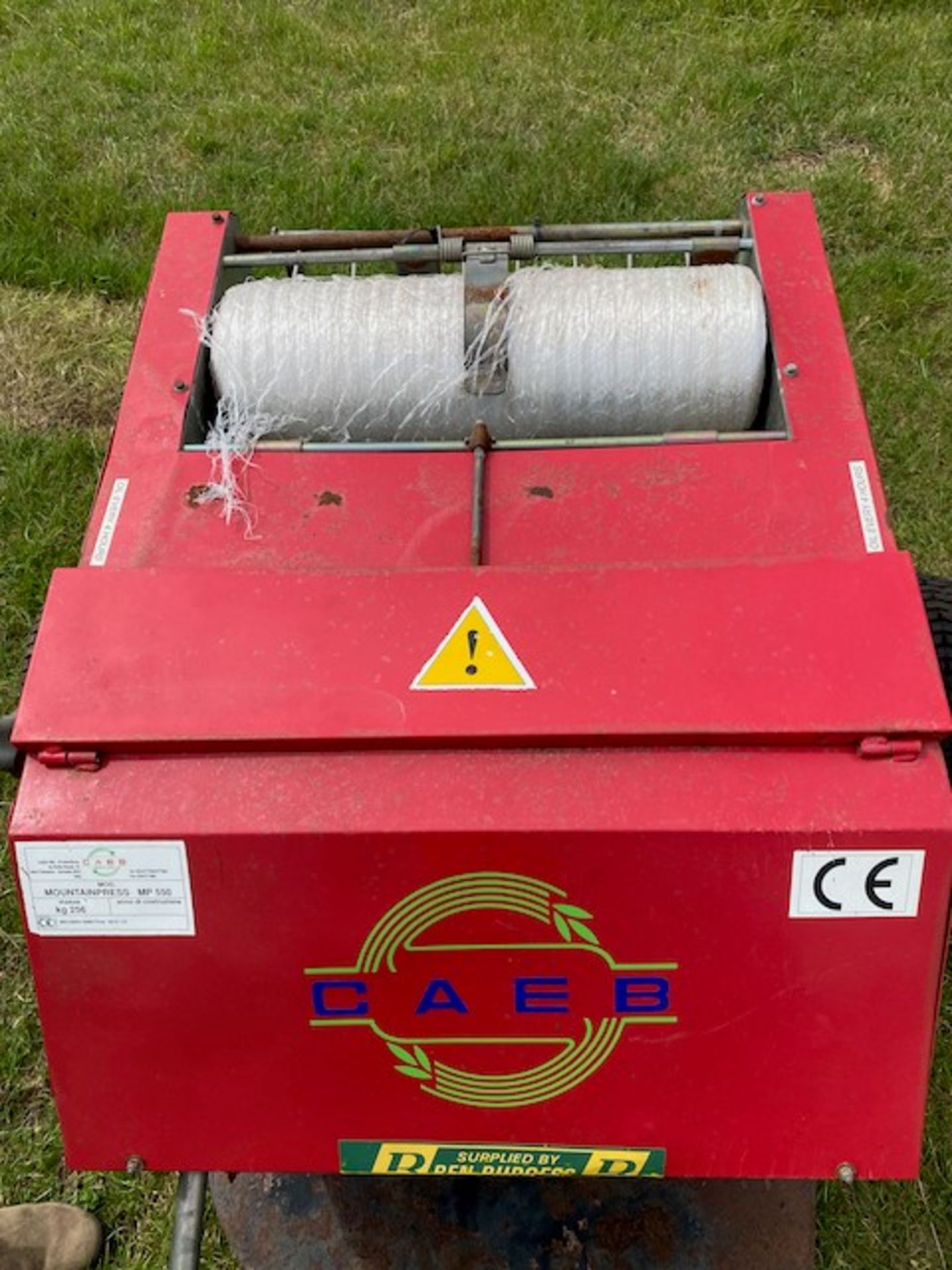 CAEB MOUNTAIN PRESS: MINI ROUND BALER - Image 7 of 7