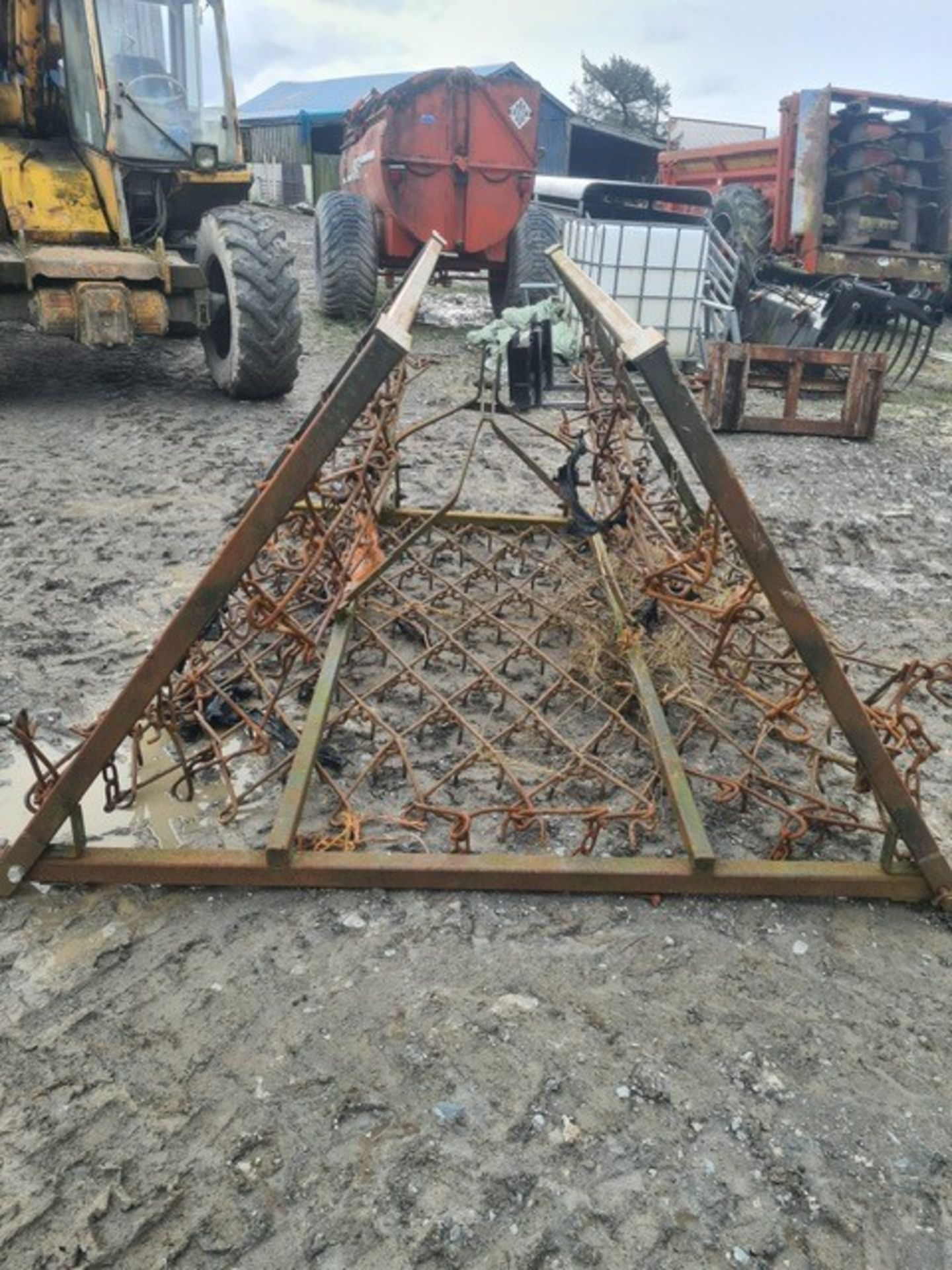 SET OF HYDRAULIC CHAIN HARROWS, 16FT