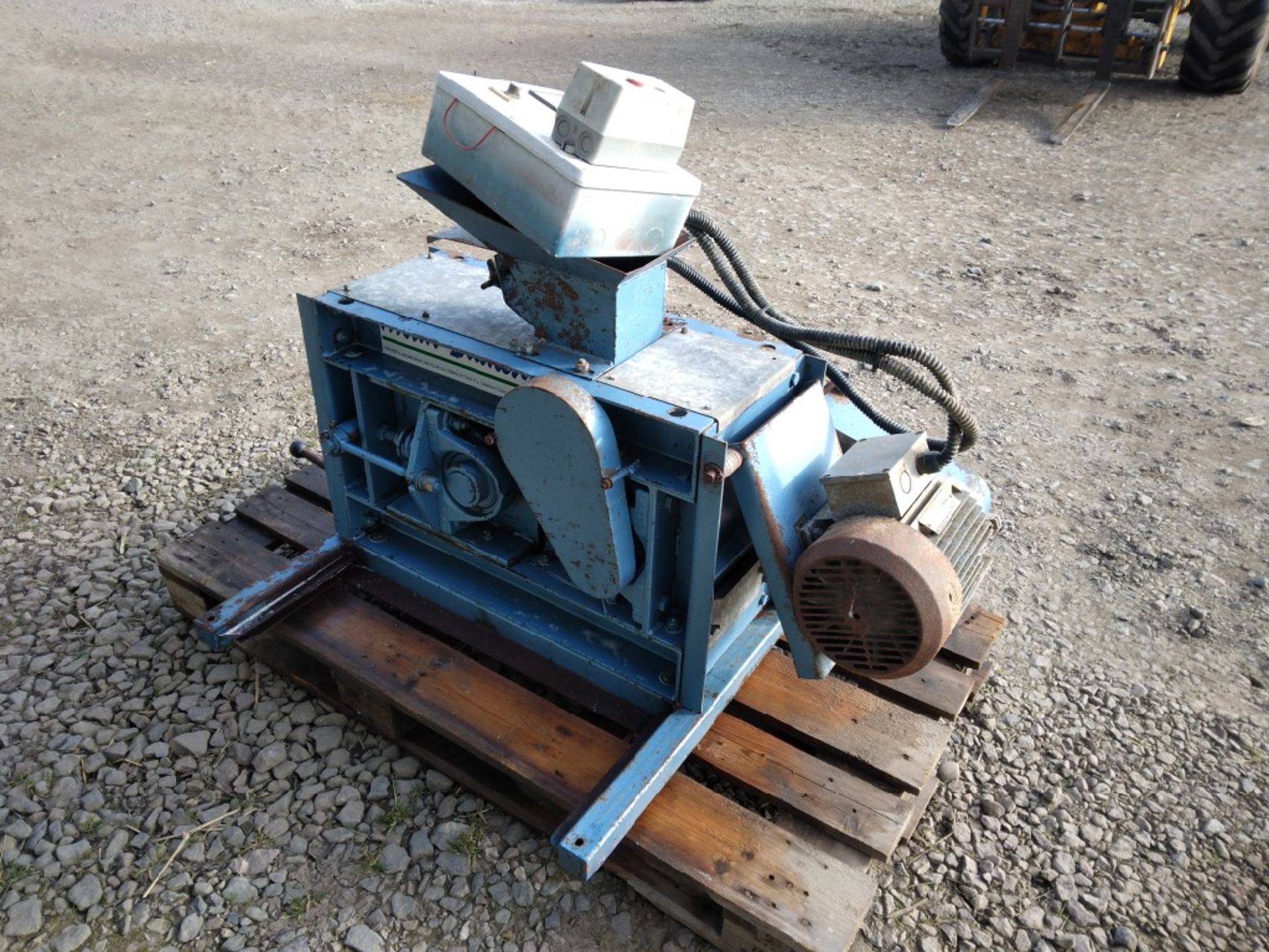 3 PHASE ROLLER MILL - Image 4 of 11