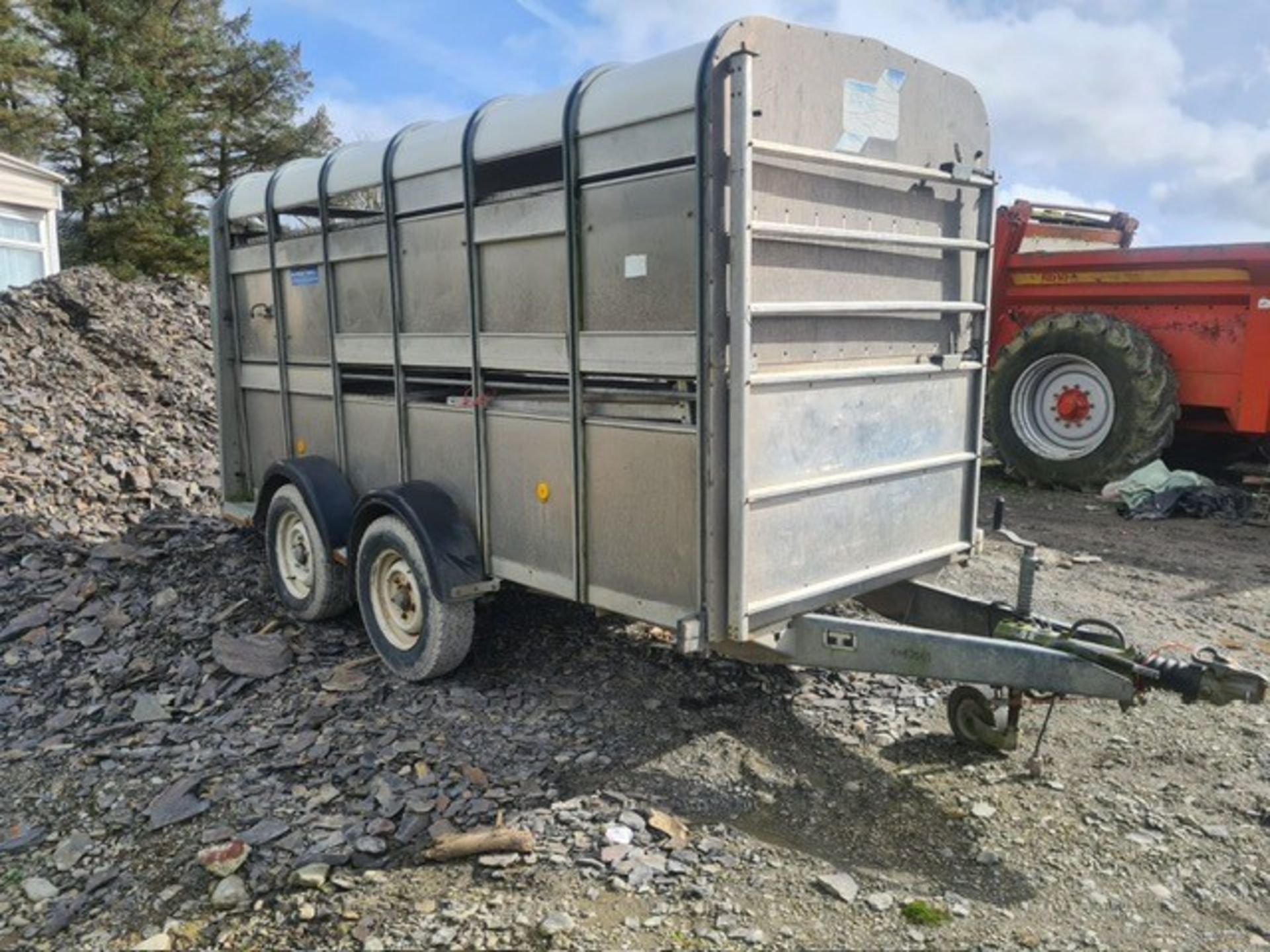 IFOR WILLIAMS TA 12FT STOCK TRAILER