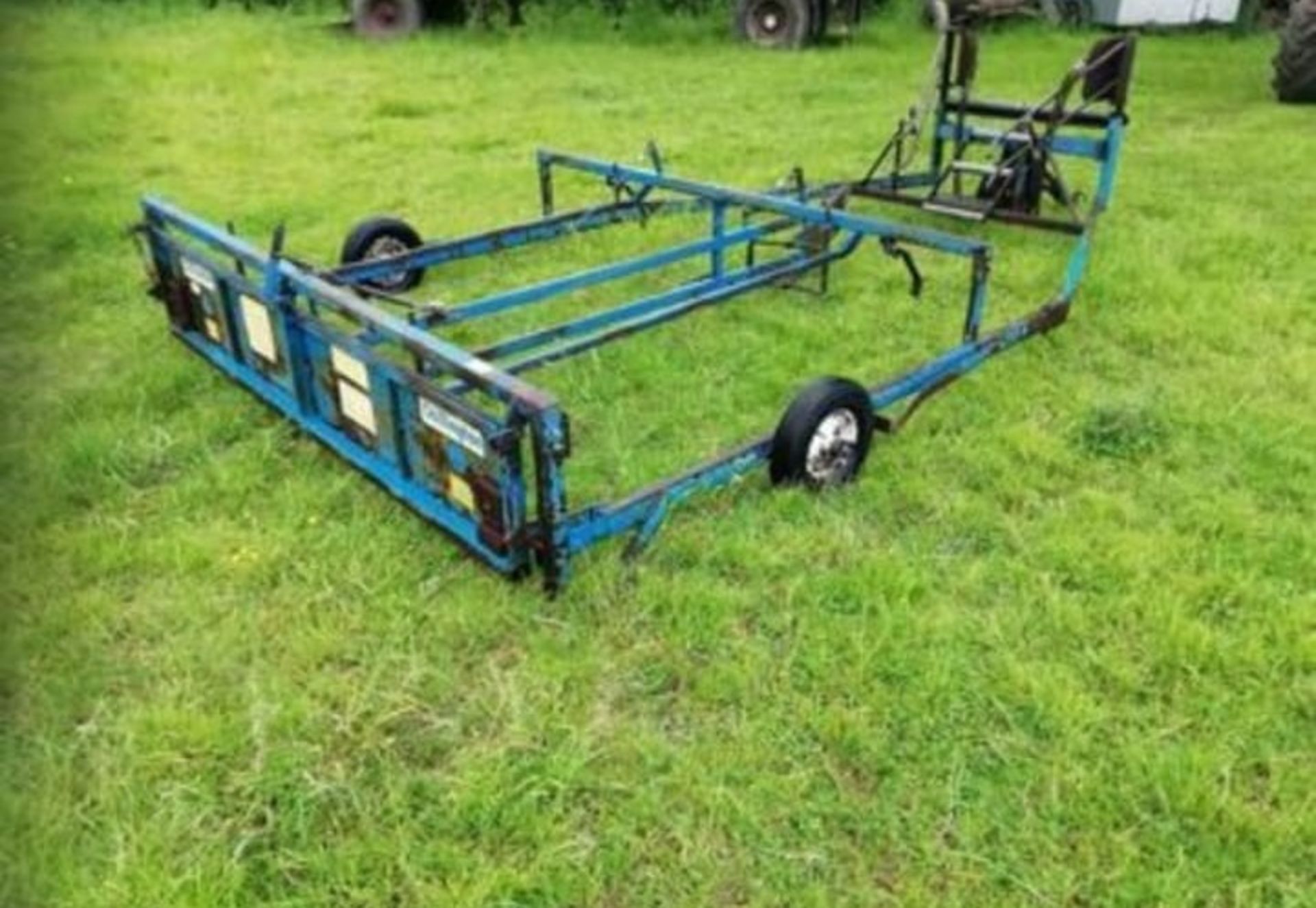 FLAT 8 BALE SLEDGE - NO VAT