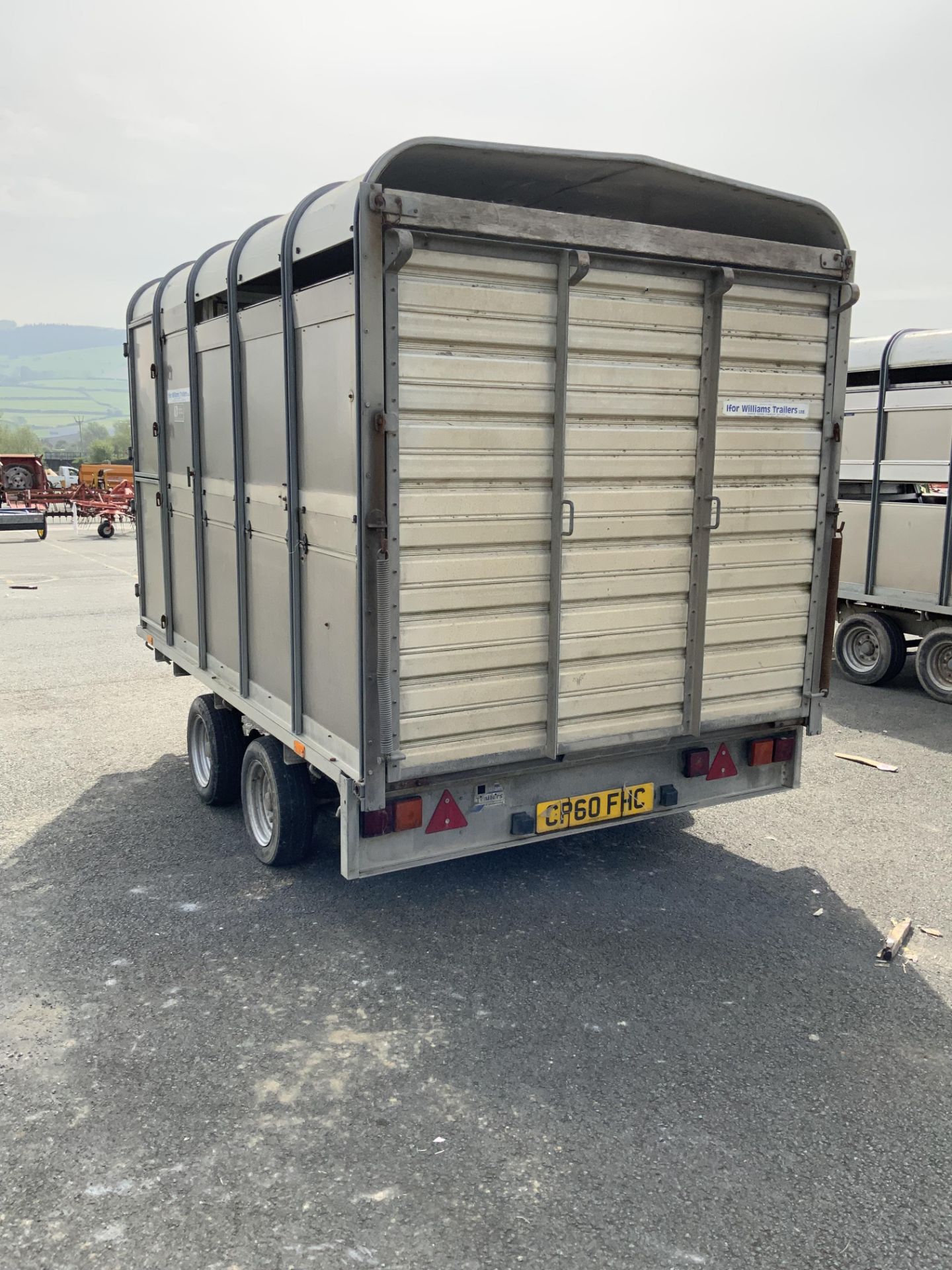 IFOR WILLIAMS 10FT STOCK TRAILER - Image 4 of 5