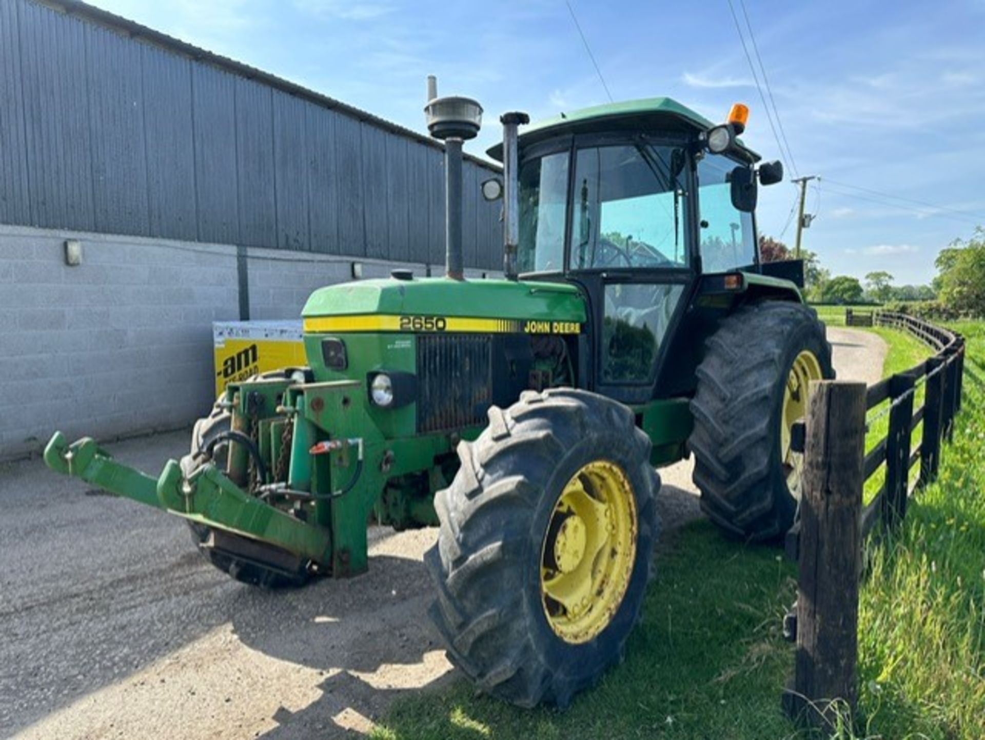 JOHN DEERE 2650 4WD TRACTOR - Image 15 of 19