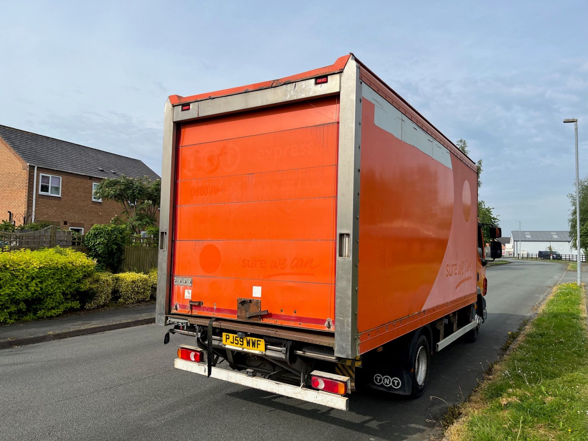 DAF LF45 7.5 TON BOX WAGON - Image 2 of 9