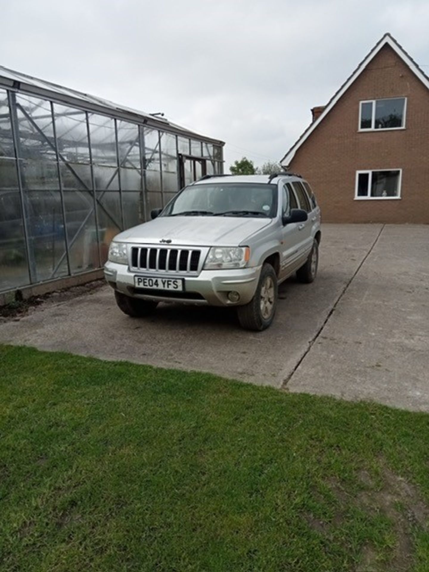 2004 JEEP GRAND CHEROKEE - Image 6 of 8