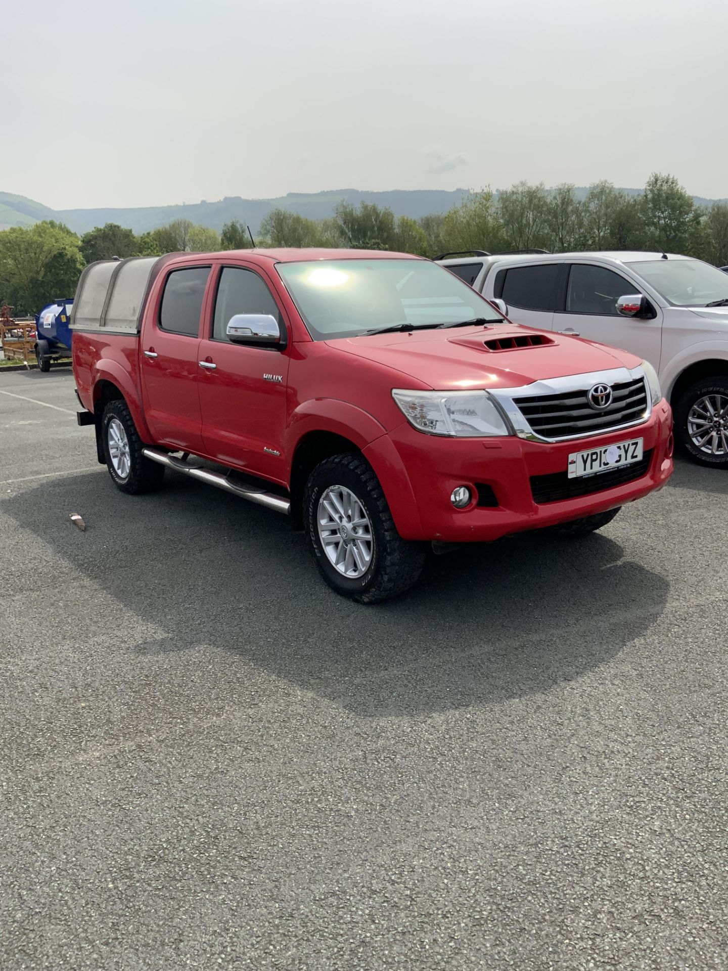 TOYOTA HILUX 3.0 INVINCIBLE PICK UP. MAN - Image 5 of 6