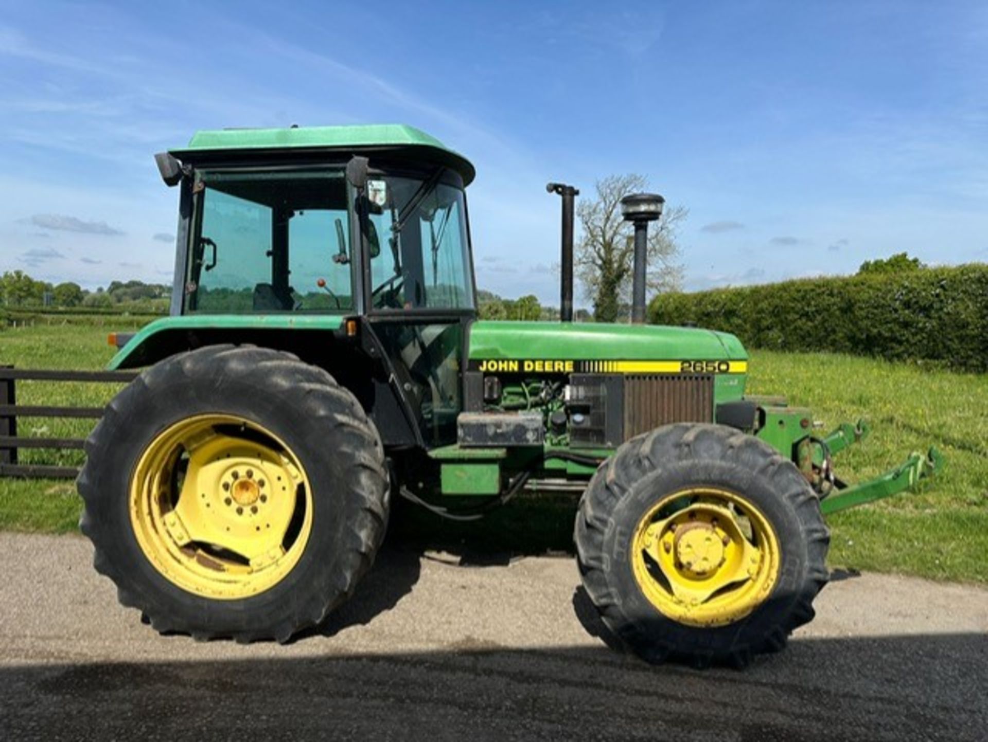 JOHN DEERE 2650 4WD TRACTOR - Image 11 of 19