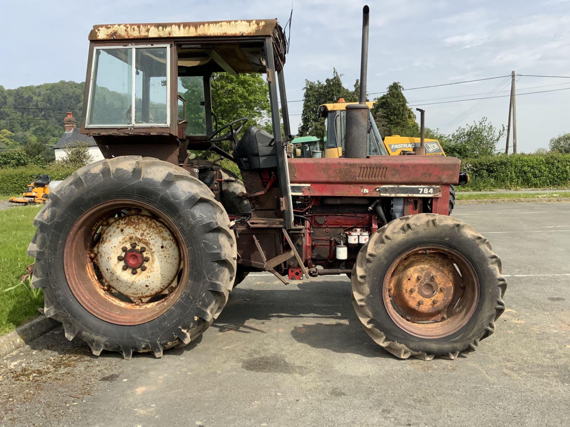 INTERNATIONAL 784 4WD TRACTOR - Image 7 of 7