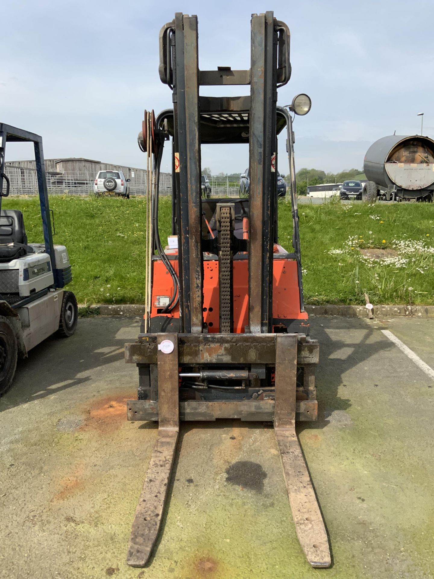 LINDE 3 TON FORKLIFT WITH SIDESHIFT