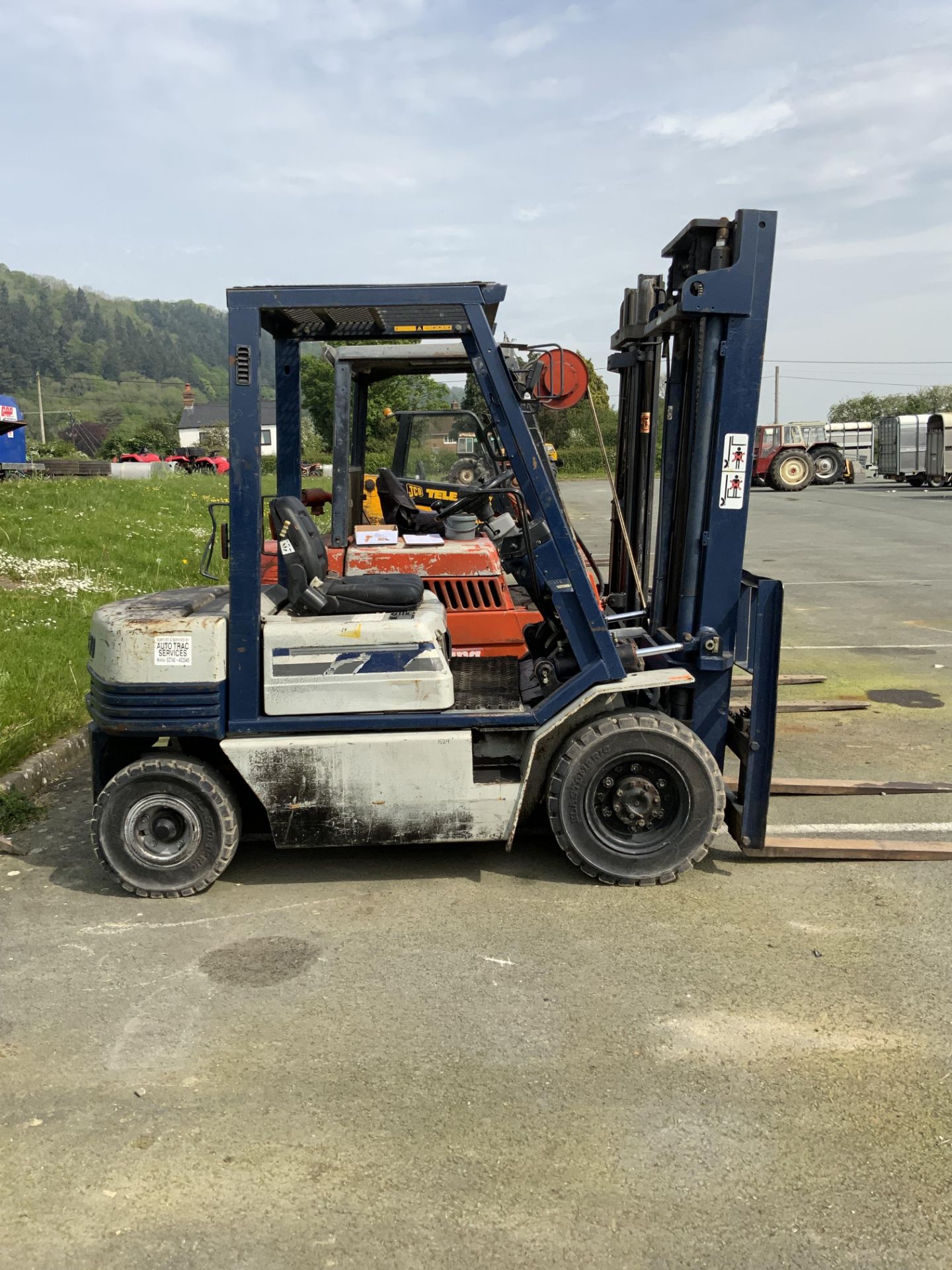 KOMATSU 3.5 TON FORKLIFT - Image 5 of 6