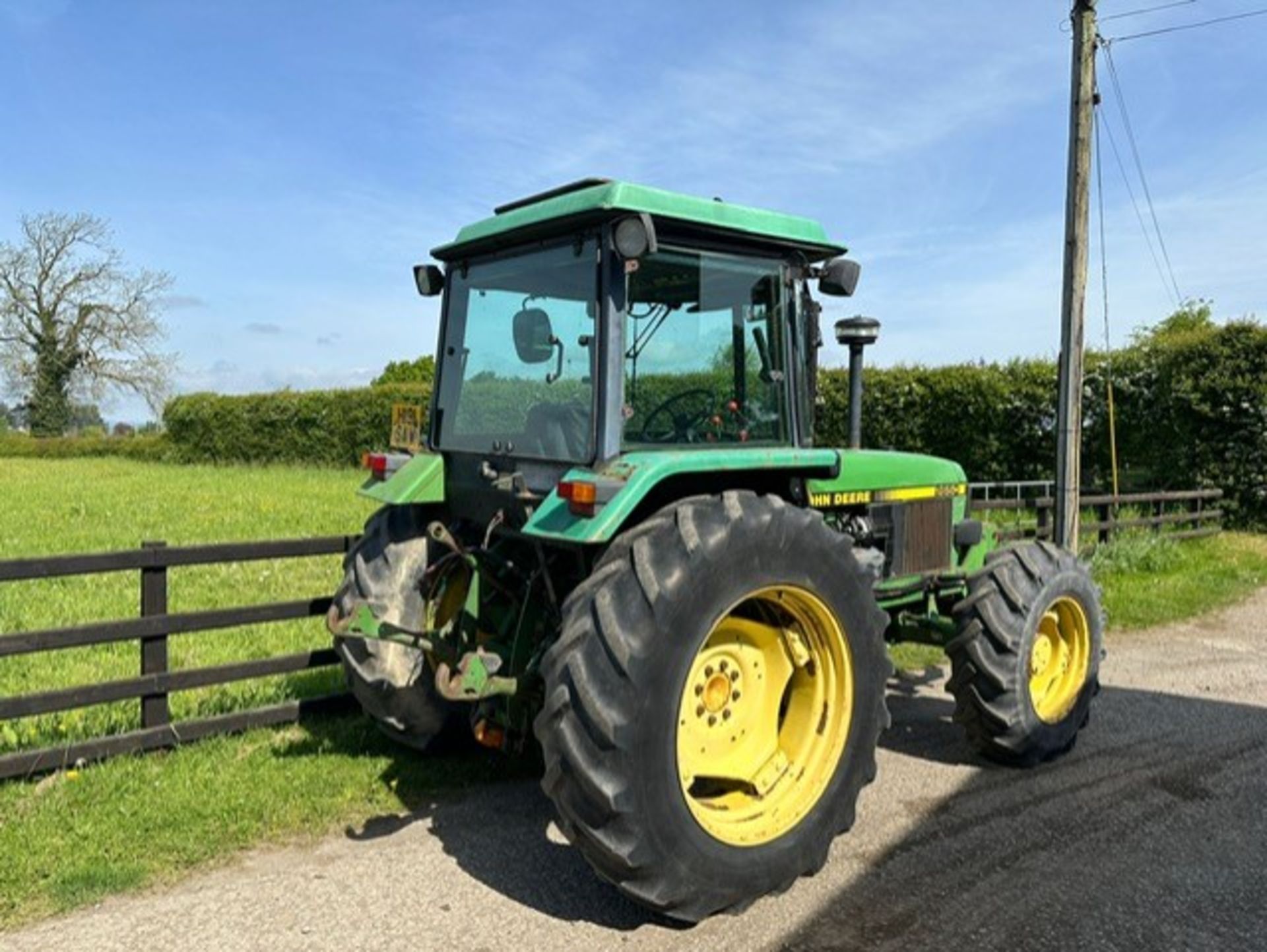 JOHN DEERE 2650 4WD TRACTOR - Image 12 of 19