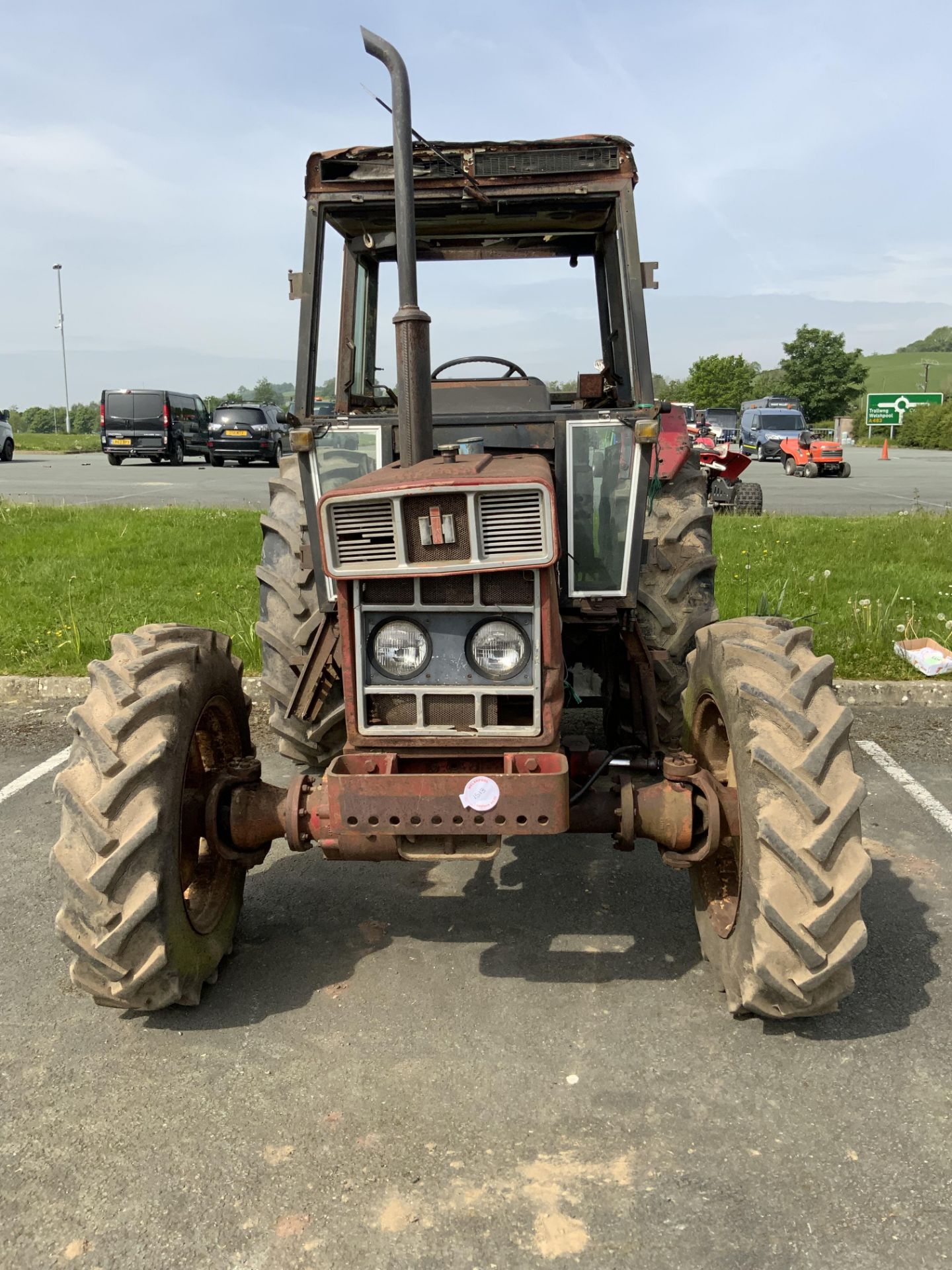 INTERNATIONAL 784 4WD TRACTOR