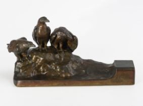 MÖRTL, Michael (1878 – 1939). Schreibzeug mit Raubvogelgruppe.