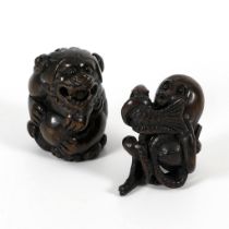 2 Netsuke.