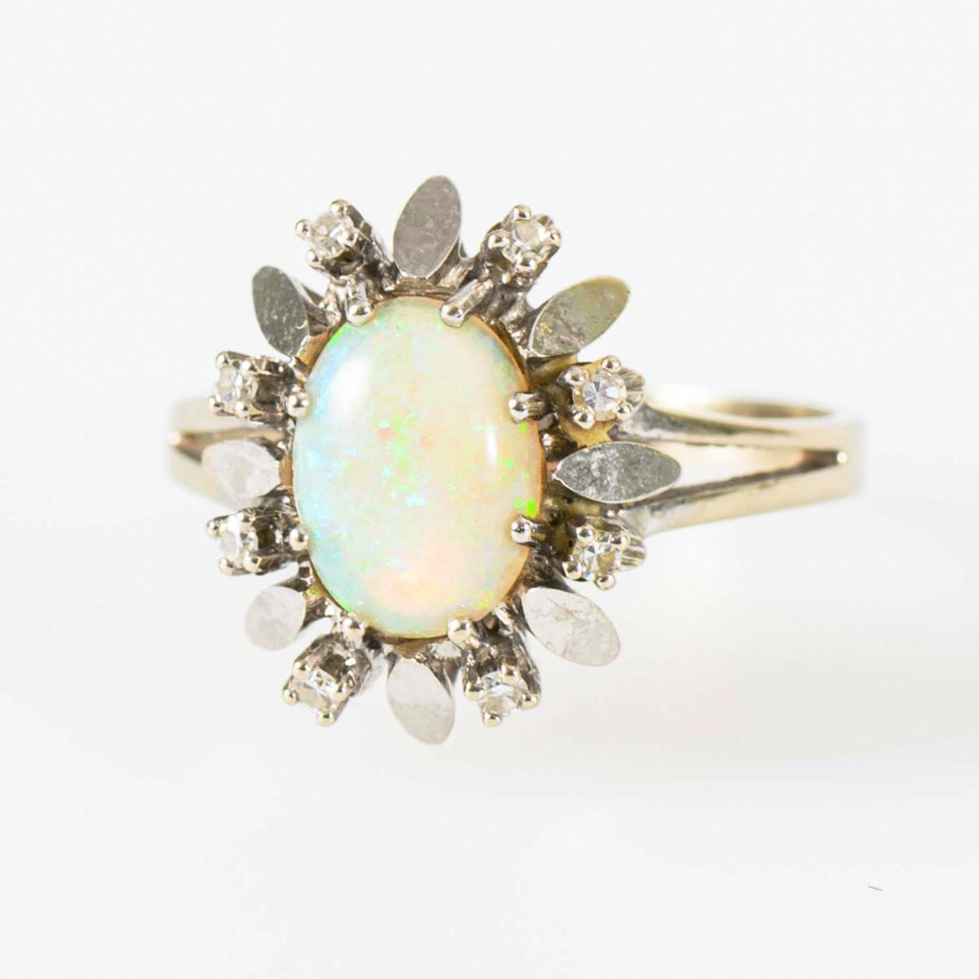Ring mit Opal und Diamanten. - Image 2 of 2