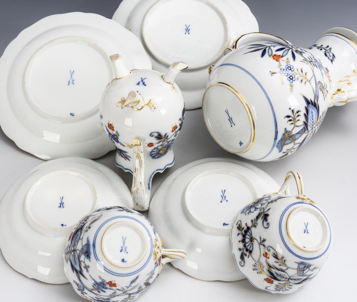 8 Teile Zwiebelmuster-Porzellan "Royal bunt". Meissen. - Image 4 of 4