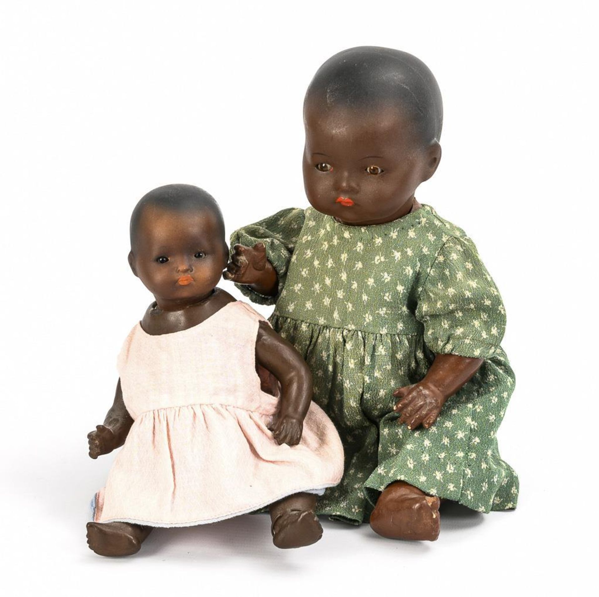 2 kleine schwarze Puppen "My Dream Baby". Vereinigte Köppelsdorfer Porzellanfabrik.