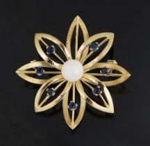 Saphir-Perlen-Blütenbrosche.