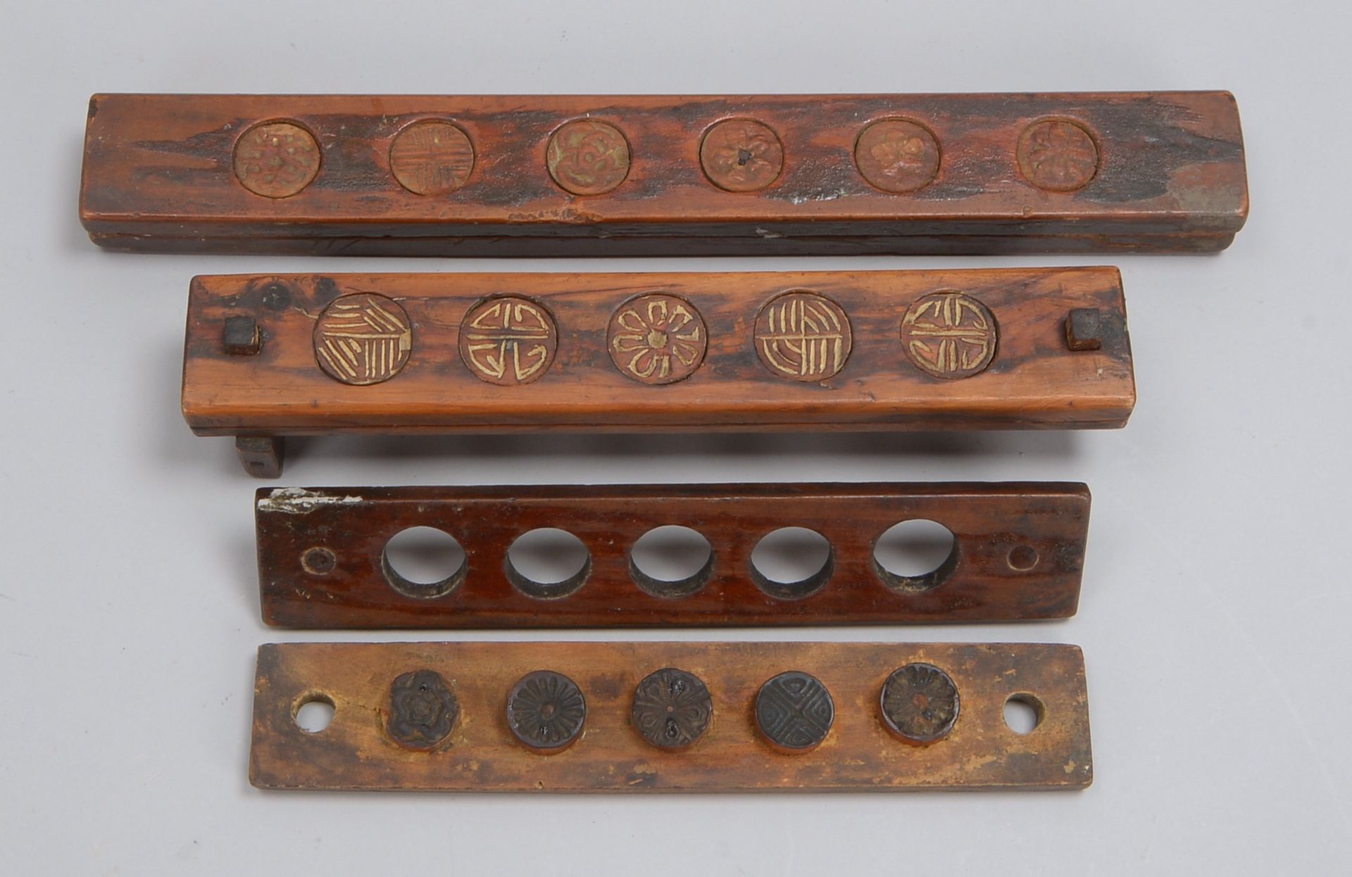 3 Backmodeln (China), Holz, untersch. Motive; Länge 30 cm - Länge 45 cm