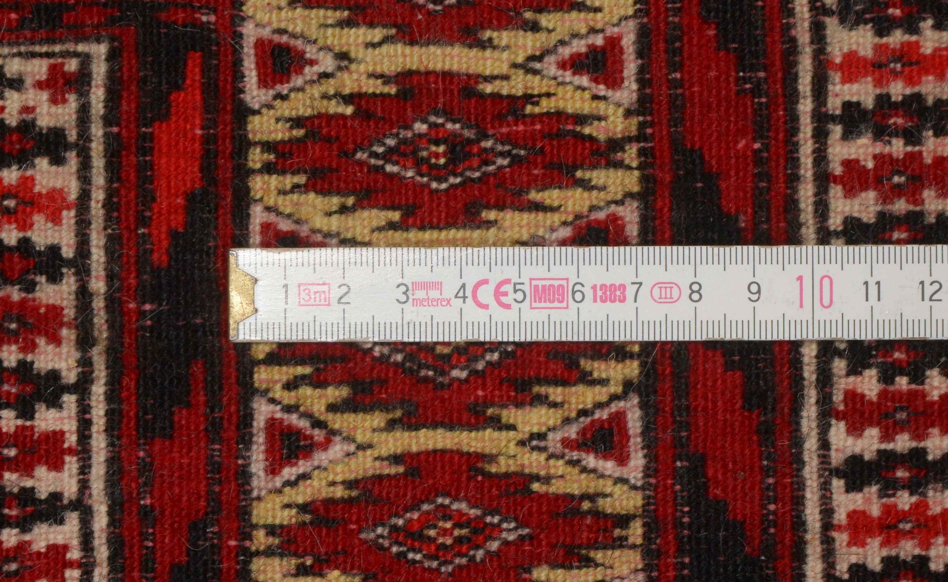 Bukhara-Orientteppich, feine Kn&uuml;pfung, ringsum komplett, Flor in gutem Zustand - Image 2 of 2