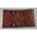Orientteppich (Kaukasus), Wolle auf Wolle, guter altersgemäßer Zust.; Maße 210 x 125 cm