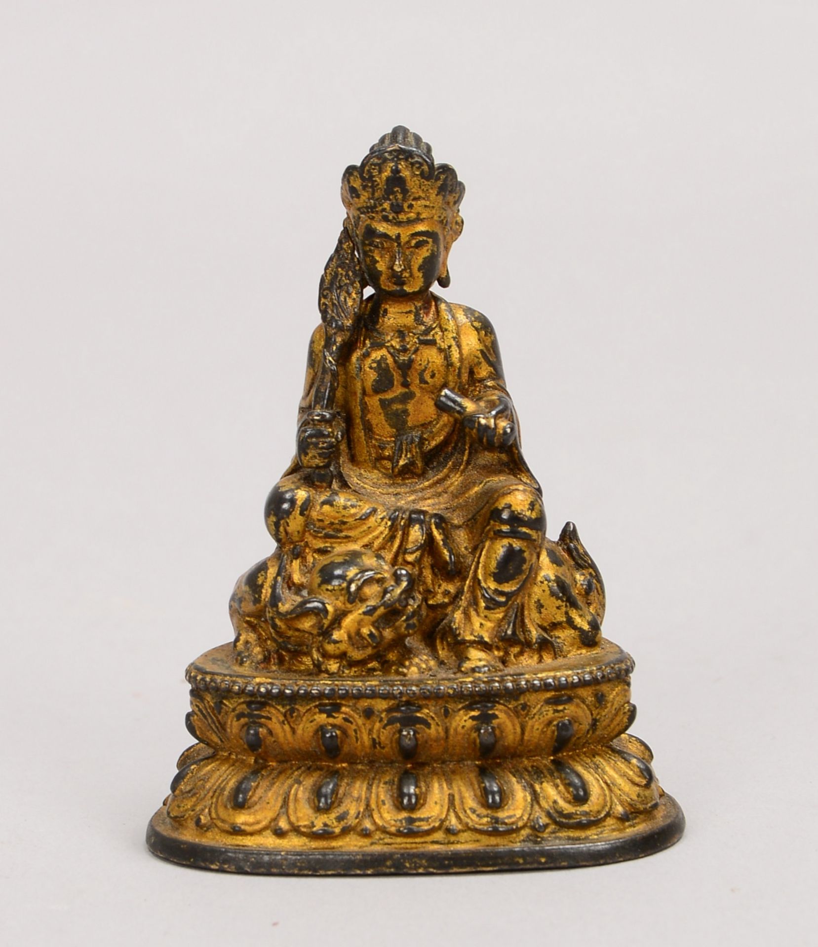 Kleine Bronzeskulptur (China, Qing-Dynastie), &#039;Buddha-Figur&#039;; H&ouml;he 6,5 cm