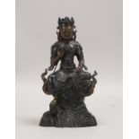 Bronzeskulptur, &#039;Sitzende Gottheit&#039; (in medit. Haltung), 2-farbig - Hohlguss