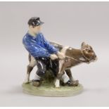 Royal Copenhagen, Porz.-Figur, &#039;Hirtenjunge mit Kalb&#039;, Mod. &#039;772&#039;, Entw. Chr. Th