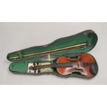 Geige, im Innenkorpus bez. &#039;Schuster &amp; Co., Markneukirchen/Sachsen&#039;, mit 2x B&ouml;gen