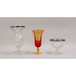 3 Kristall-Tischvasen/Silbermontierung; und 1 b&ouml;hmische Vase, rotes Glas/vergoldet